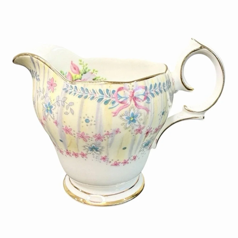 VNTG Queen Anne England Bone China Creamer Bowl Royal Bridal Gown 1949 Gold Trim